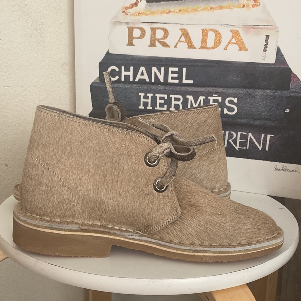 🤍🤎UWEZO calf hair boots 🤎🤍Size 8 - Picture 6 of 14